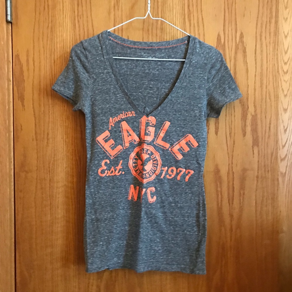 Gray American Eagle v-neck Tshirt